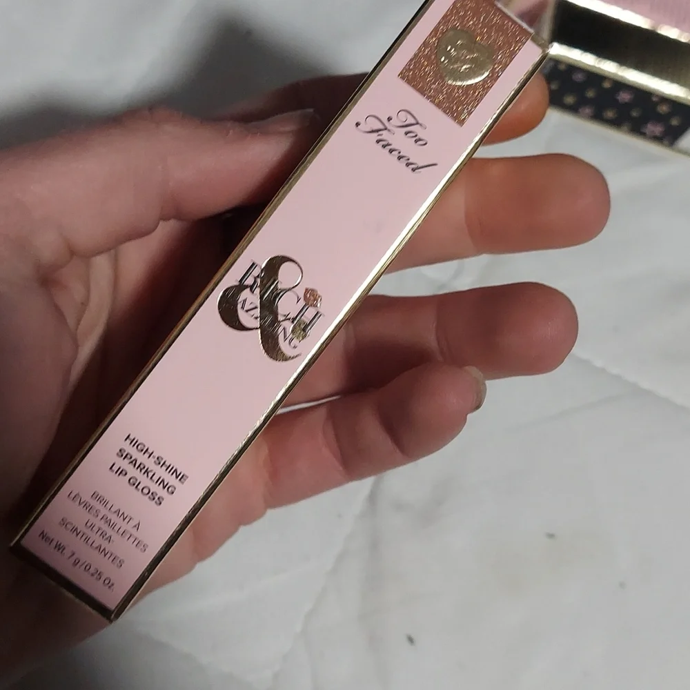 ⭐🎉Pretty Penny Too Faced Dazzling Lip Gloss